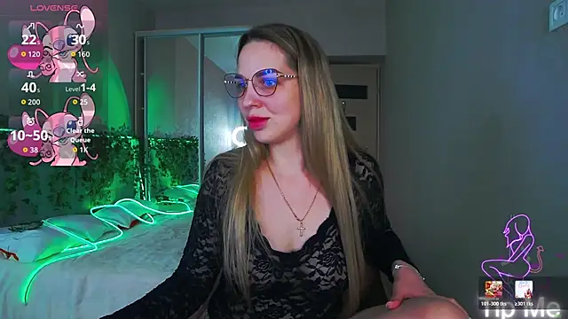 Snapshot of Alexandracandy chatting on May 9, 2026, 7:39 pm Alexandracandy online show from May 9, 2026, 7:39 pm