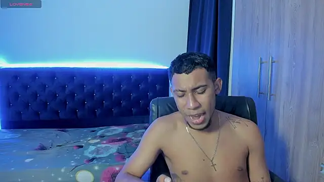 little rousse23 online show from March 21, 2026, 8:15 am