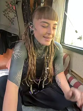 HornyHippy1 online show from April 30, 2026, 12:01 pm