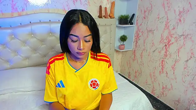 Horny Brunette  online show from June 27, 2026, 12:22 pm