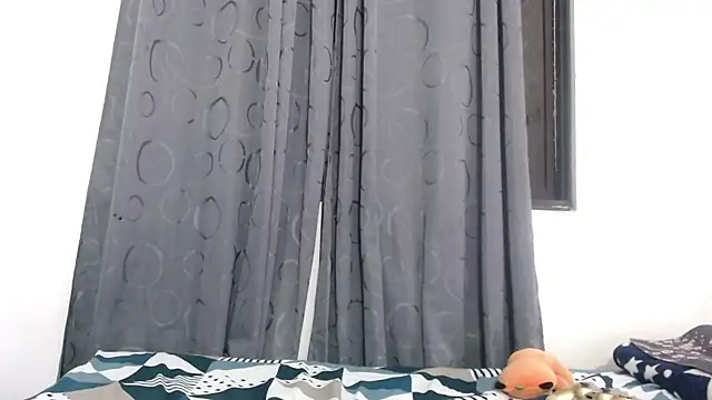 Fantasy-Dreams online show from June 5, 2026, 1:10 am