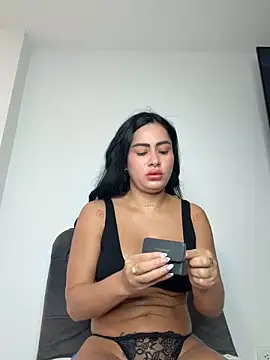 Snapshot of MoraFit_ chatting on June 13, 2026, 2:04 pm MoraFit online show from June 13, 2026, 2:04 pm
