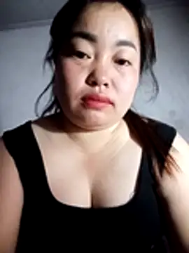 Snapshot of -Tiduta- chatting on April 19, 2026, 10:45 pm -Tiduta- online show from April 19, 2026, 10:45 pm