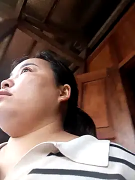 Snapshot of -Tiduta- chatting on May 9, 2026, 1:42 am -Tiduta- online show from May 9, 2026, 1:42 am