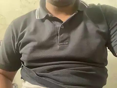 Snapshot of IndianGenZ chatting on March 18, 2026, 10:29 am IndianGenZ online show from March 18, 2026, 10:29 am