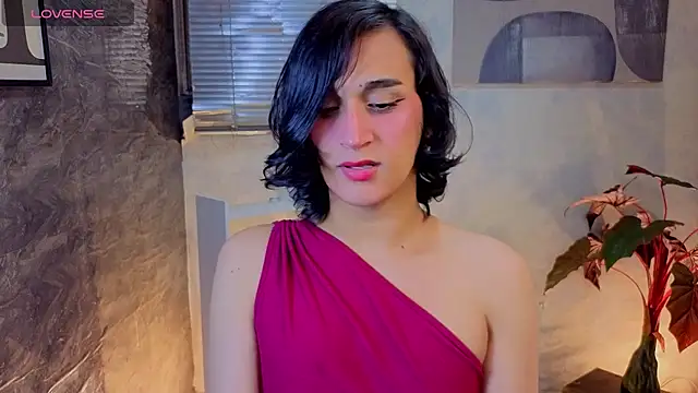 Zoee Kiss  online show from May 3, 2026, 4:39 am