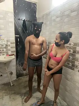 Snapshot of couple-new chatting on April 18, 2026, 11:34 am couple-new online show from April 18, 2026, 11:34 am