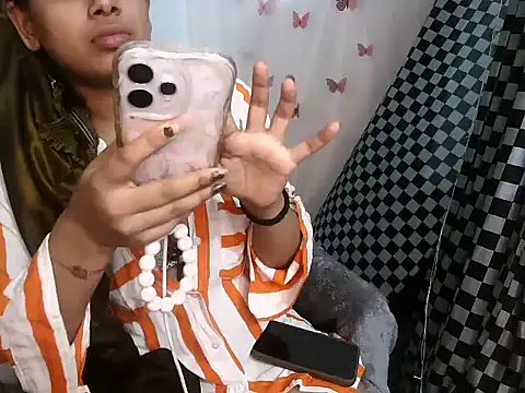 Snapshot of Ishika_baby_ chatting on July 1, 2026, 5:13 pm Ishika baby online show from July 1, 2026, 5:13 pm