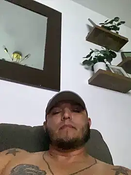 HOTB0Y18 online show from April 16, 2026, 7:42 am