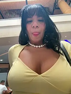 Snapshot of MonserratJons01 chatting on June 7, 2026, 3:50 pm MonserratJons01 online show from June 7, 2026, 3:50 pm