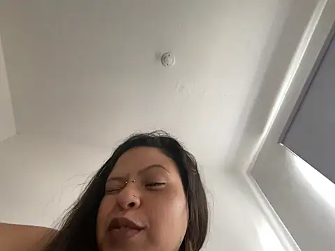 juel1sa online show from May 1, 2026, 3:50 pm