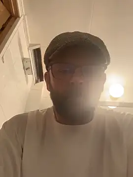 mrmoi1234 online show from March 18, 2026, 10:54 pm