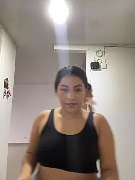 Snapshot of samatha_swet chatting on May 3, 2026, 8:45 pm samatha swet online show from May 3, 2026, 8:45 pm