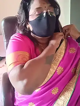 Snapshot of poojag_2 chatting on July 16, 2026, 6:21 am poojag 2 online show from July 16, 2026, 6:21 am