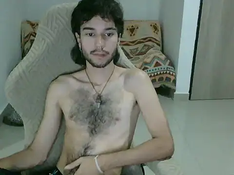 Snapshot of Adrien_polo chatting on April 10, 2026, 1:34 am Adrien polo online show from April 10, 2026, 1:34 am