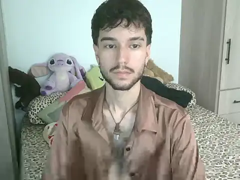 Snapshot of Adrien_polo chatting on April 17, 2026, 9:39 pm Adrien polo online show from April 17, 2026, 9:39 pm