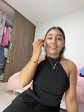 Snapshot of MelodyRey__ chatting on May 17, 2026, 1:49 am MelodyRey online show from May 17, 2026, 1:49 am