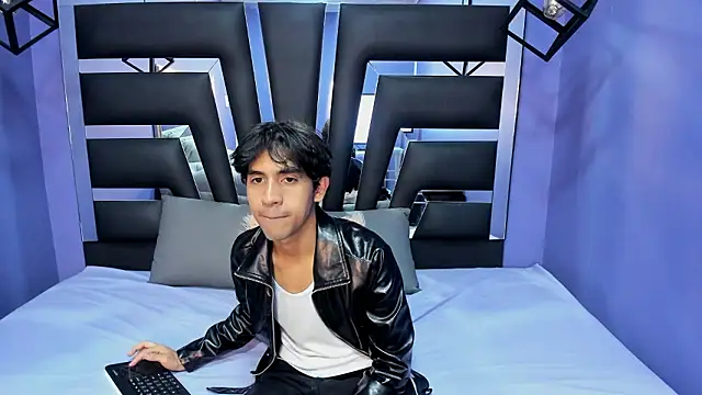 Snapshot of _ArchieBlu_ chatting on March 22, 2026, 3:21 am ArchieBlu online show from March 22, 2026, 3:21 am