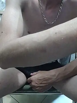 Snapshot of Skinboy06 chatting on June 29, 2026, 11:54 am Skinboy06 online show from June 29, 2026, 11:54 am
