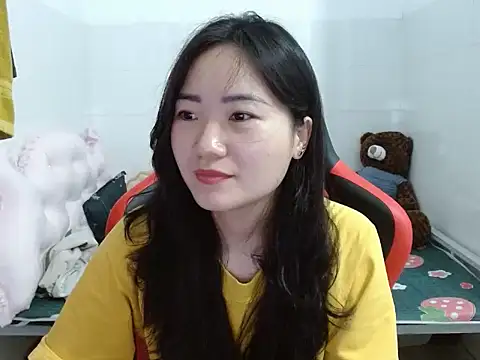 Snapshot of Olivia_cute68 chatting on April 6, 2026, 3:24 am Olivia cute68 online show from April 6, 2026, 3:24 am