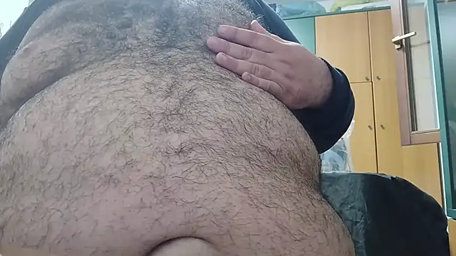 BeardedChubb online show from April 15, 2026, 7:58 am