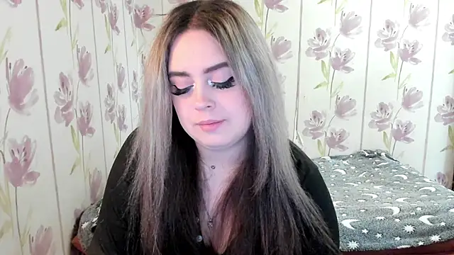 Snapshot of Agathameoww chatting on April 15, 2026, 9:48 am Agathameoww online show from April 15, 2026, 9:48 am