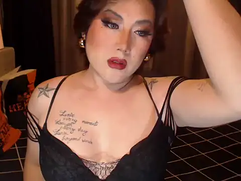 Snapshot of YourMistressAggy chatting on May 17, 2026, 4:01 am YourMistressAggy online show from May 17, 2026, 4:01 am