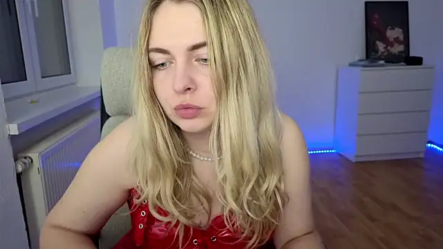 Snapshot of EvaKraz chatting on April 30, 2026, 6:15 pm EvaKraz online show from April 30, 2026, 6:15 pm