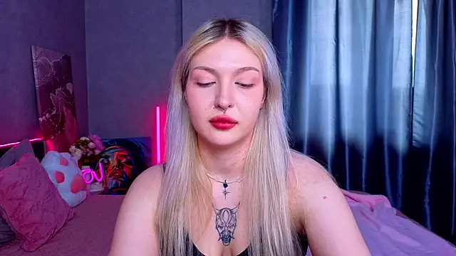 BlondieSummer online show from March 20, 2026, 7:53 am