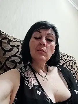 HelgaDennis online show from May 23, 2026, 6:18 pm