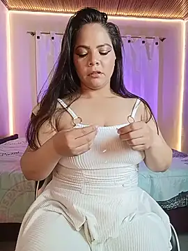 Snapshot of ROUSSE_SINCLAIR chatting on August 8, 2026, 11:12 pm ROUSSE SINCLAIR online show from August 8, 2026, 11:12 pm