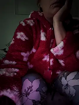 Snapshot of xulaz chatting on March 19, 2026, 6:08 pm xulaz online show from March 19, 2026, 6:08 pm