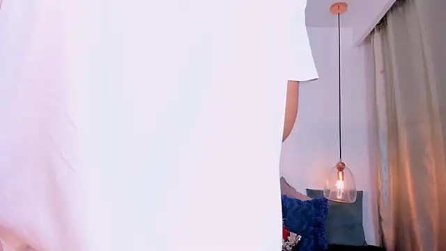 your d0ll1 online show from May 12, 2026, 12:44 pm
