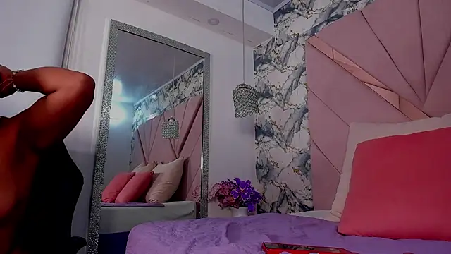 mia rouxx1 online show from June 15, 2026, 6:35 am