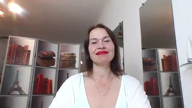Snapshot of Selena_Moo chatting on June 18, 2026, 8:02 am Selena Moo online show from June 18, 2026, 8:02 am