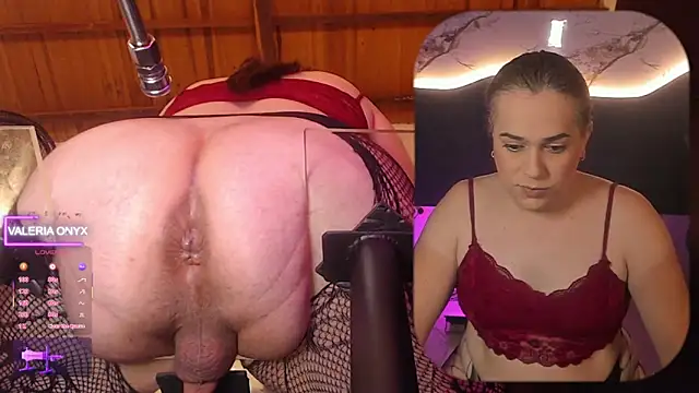 ValeriaOnyx online show from June 3, 2026, 1:56 pm