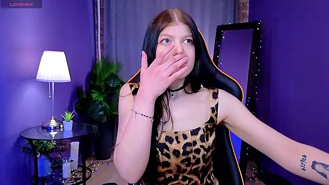 Snapshot of Softeach chatting on March 22, 2026, 3:02 pm Softeach online show from March 22, 2026, 3:02 pm