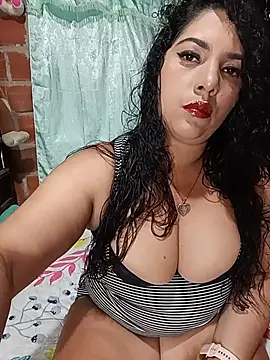 Snapshot of Candy_hot_crush chatting on July 17, 2026, 3:15 am Candy hot crush online show from July 17, 2026, 3:15 am
