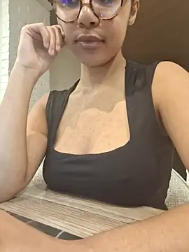 Snapshot of Anonymegirl0012 chatting on April 8, 2026, 12:01 am Anonymegirl0012 online show from April 8, 2026, 12:01 am