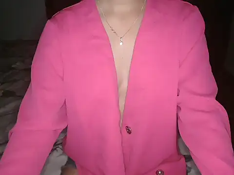 Snapshot of urvashi_rai chatting on June 14, 2026, 2:24 am urvashi rai online show from June 14, 2026, 2:24 am
