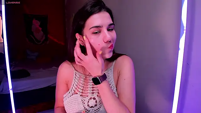 Snapshot of Elly__Green chatting on April 9, 2026, 2:02 am Elly Green online show from April 9, 2026, 2:02 am