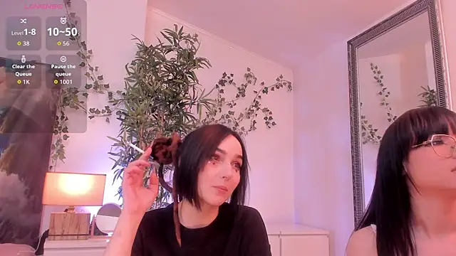 Snapshot of mira0_0 chatting on April 7, 2026, 7:26 pm mira0 0 online show from April 7, 2026, 7:26 pm