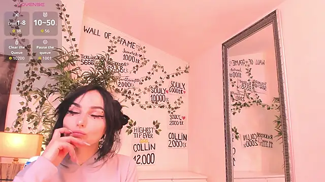 Snapshot of mira0_0 chatting on May 4, 2026, 8:44 pm mira0 0 online show from May 4, 2026, 8:44 pm
