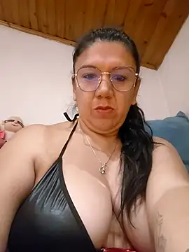Snapshot of Mielx chatting on May 2, 2026, 1:33 am Mielx online show from May 2, 2026, 1:33 am