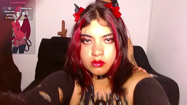 Snapshot of Raw_velvet chatting on March 22, 2026, 9:27 pm Raw velvet online show from March 22, 2026, 9:27 pm