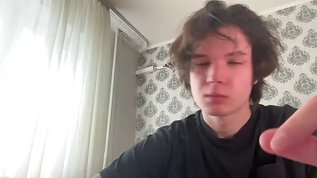 Snapshot of tomasdickpick chatting on May 6, 2026, 7:23 am tomasdickpick online show from May 6, 2026, 7:23 am