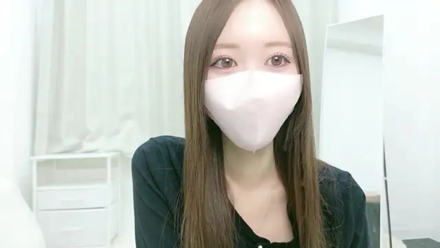 Snapshot of salachan_v chatting on April 16, 2026, 11:33 am salachan v online show from April 16, 2026, 11:33 am