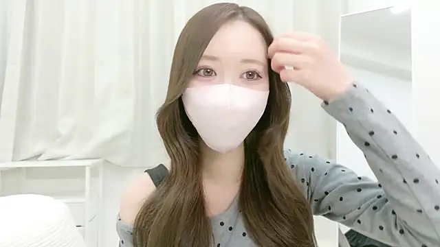 Snapshot of salachan_v chatting on April 14, 2026, 11:26 am salachan v online show from April 14, 2026, 11:26 am