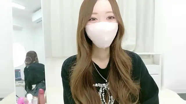 Snapshot of salachan_v chatting on April 3, 2026, 11:16 am salachan v online show from April 3, 2026, 11:16 am