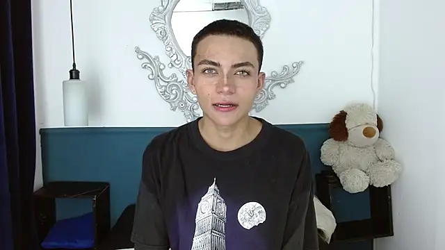 Snapshot of romeo_laurient chatting on June 20, 2026, 8:36 pm romeo laurient online show from June 20, 2026, 8:36 pm